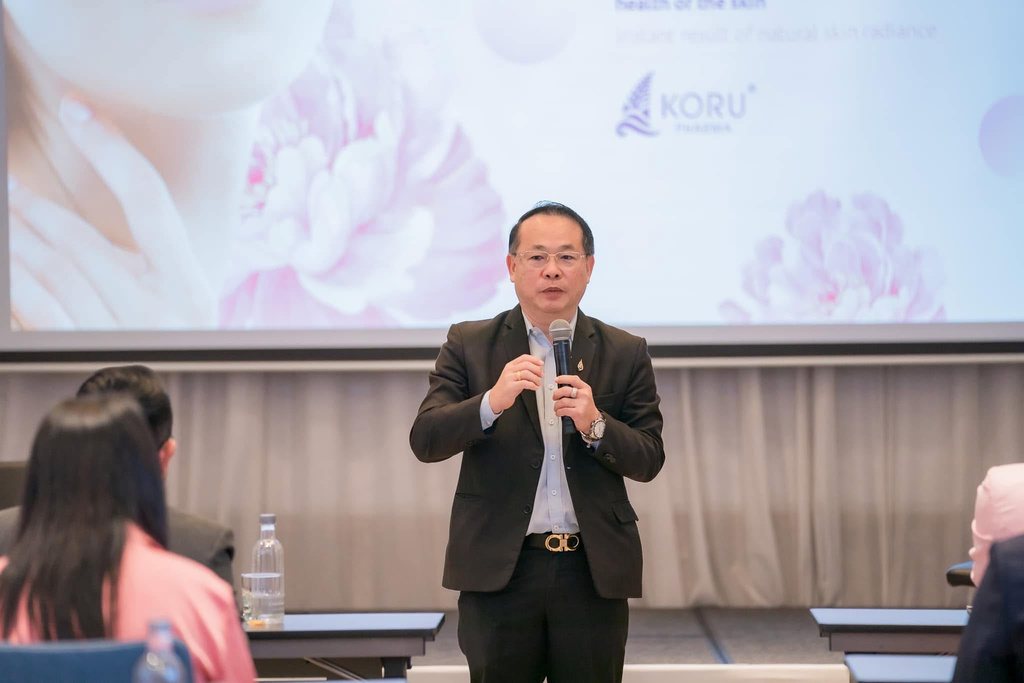 Assoc. Prof. Dr. Wanchai Rattanawong speaking